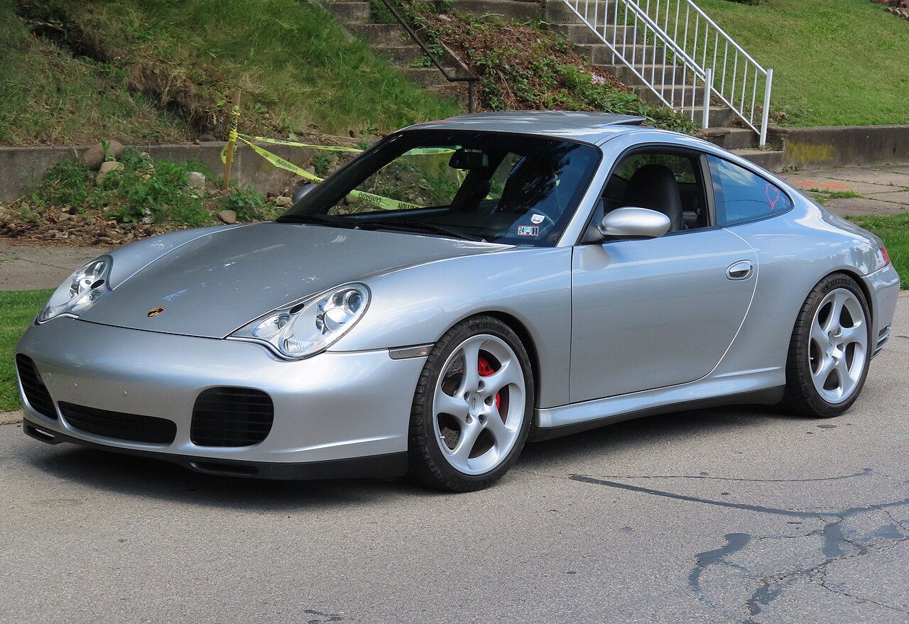 Porsche 911 type 996 Carrera 4S photo