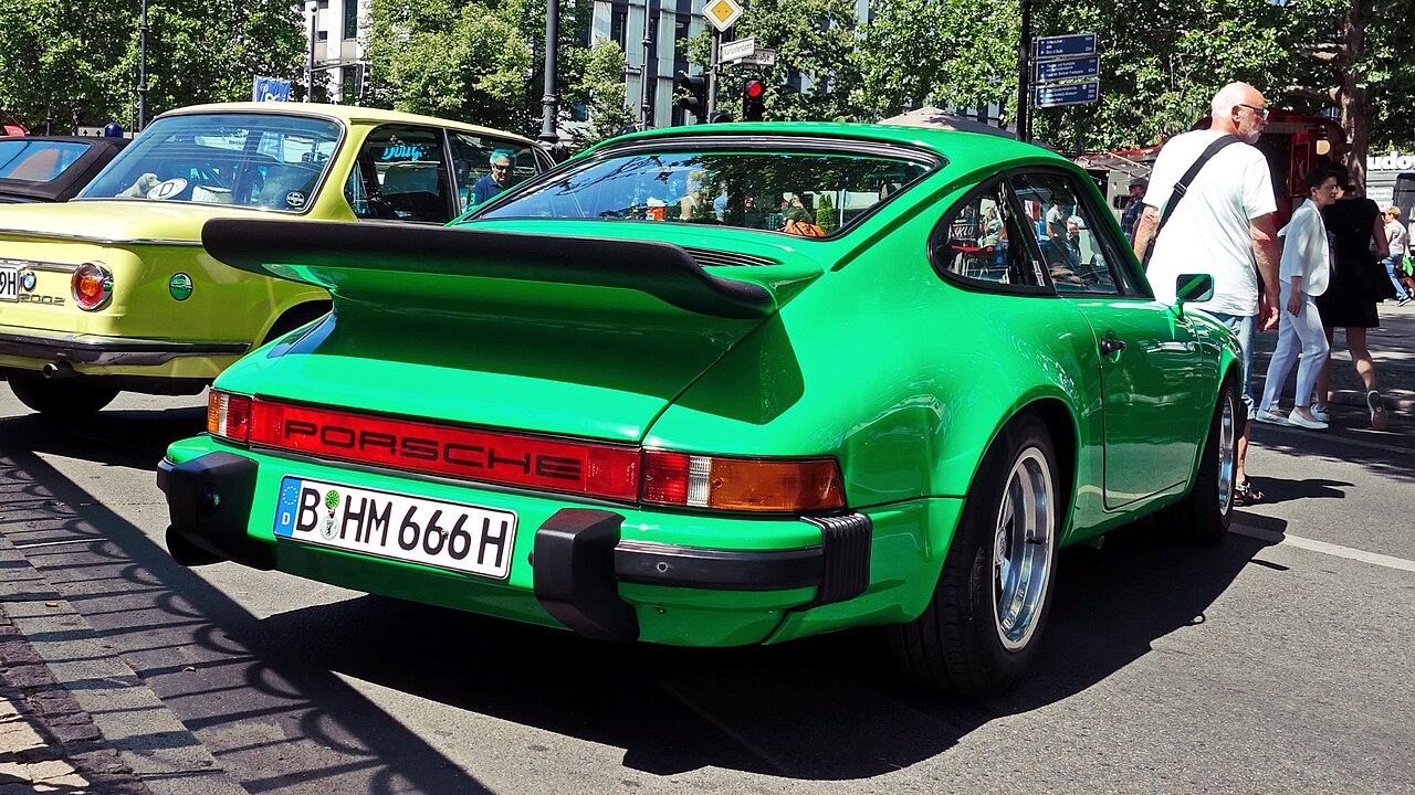 Porsche 911 G-series impact bumper photo