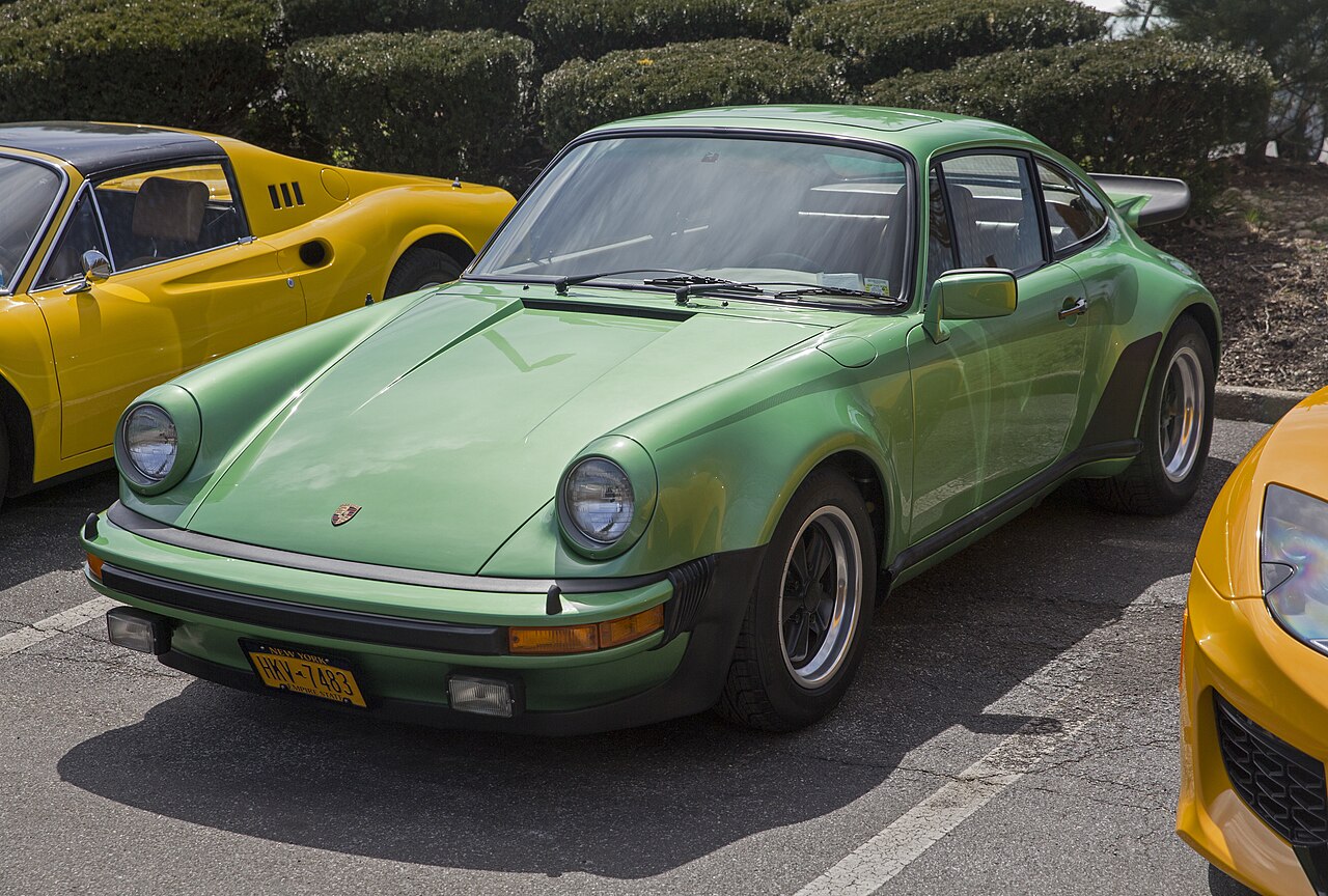 Porsche 911 Turbo photo